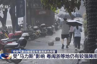 霍福德：蒂尔曼在一些好球队效力过 他知道该怎么打球